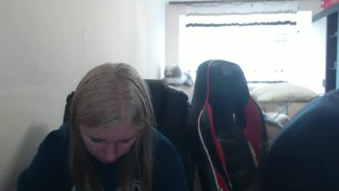 Snapshot of jenisandpeter chatting on April 2026 09:25:01 AM JenisAndPeter online show from April 2026 09:25:01 AM