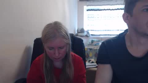 Snapshot of jenisandpeter chatting on May 2026 07:35:02 AM JenisAndPeter online show from May 2026 07:35:02 AM