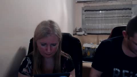 Snapshot of jenisandpeter chatting on May 2026 07:11:01 PM JenisAndPeter online show from May 2026 07:11:01 PM