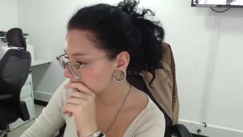 Snapshot of jenn_cg chatting on February 2026 10:52:02 PM jenn online show from February 2026 10:52:02 PM