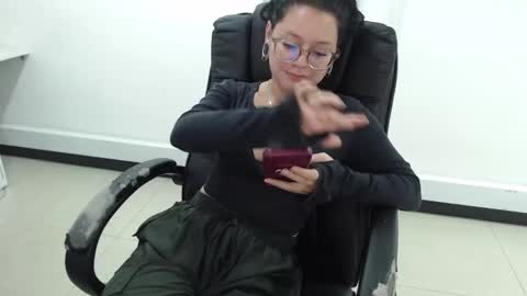 Snapshot of jenn_cg chatting on February 2026 10:32:02 PM jenn online show from February 2026 10:32:02 PM