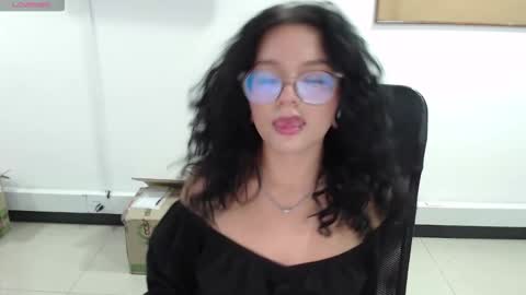 Snapshot of jenn_cg chatting on March 2026 11:33:01 PM jenn online show from March 2026 11:33:01 PM