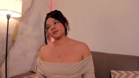 Jenn online show from May 2026 05:52:02 PM