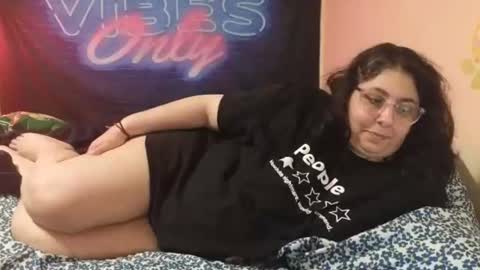 Snapshot of jennabrady chatting on July 2026 03:45:01 AM Dragon Queen. Be my Dragon -- and online show from July 2026 03:45:01 AM