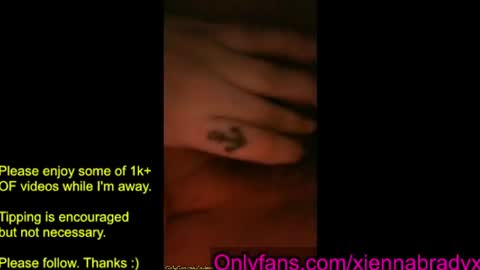 Snapshot of jennabrady chatting on July 2026 07:01:02 AM Dragon Queen. Be my Dragon -- and online show from July 2026 07:01:02 AM