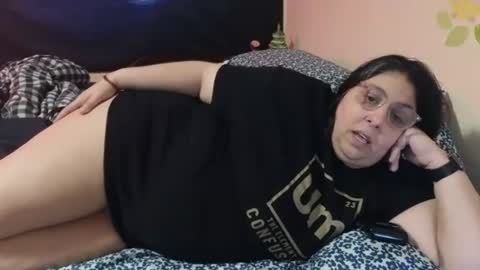 Snapshot of jennabrady chatting on July 2026 10:04:01 PM Dragon Queen. Be my Dragon -- and online show from July 2026 10:04:01 PM