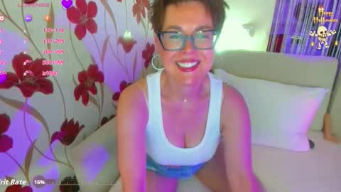 Jenn online show from October 2025 12:51:01 PM