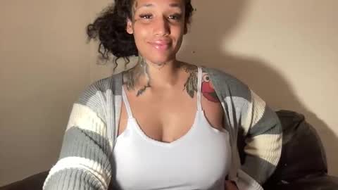 Snapshot of jenni_cash chatting on February 2026 08:29:02 AM Mistress Jenni online show from February 2026 08:29:02 AM