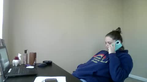 Snapshot of jennibean6996 chatting on January 2025 03:32:02 PM Jennibean6996 online show from January 2025 03:32:02 PM