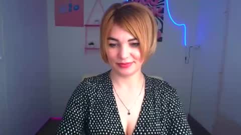 Jennifer online show from April 2026 06:53:02 AM