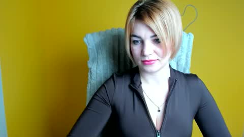 Snapshot of jennifer_cuttie chatting on April 2026 11:49:02 AM Jennifer online show from April 2026 11:49:02 AM