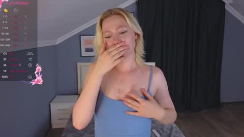 Snapshot of jennifer_mathis chatting on October 2025 04:04:02 PM jennifer_mathis online show from October 2025 04:04:02 PM