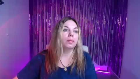 Jennifer online show from September 2025 05:44:01 AM