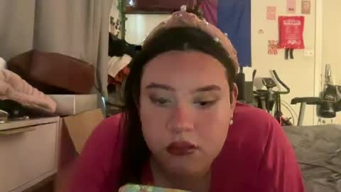 Snapshot of jennifer_robbie chatting on May 2026 05:48:02 AM jennifer_robbie online show from May 2026 05:48:02 AM