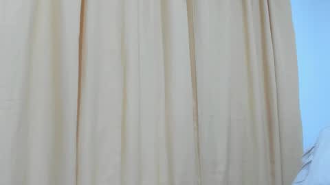 jenniferloveyou online show from October 2025 04:35:02 PM