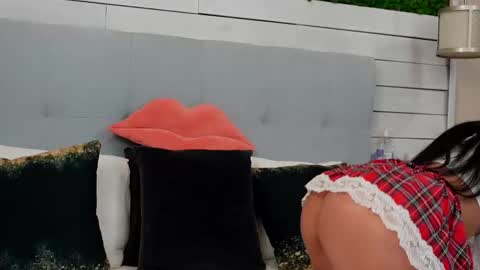 JenniferLovve online show from September 2025 03:52:01 AM