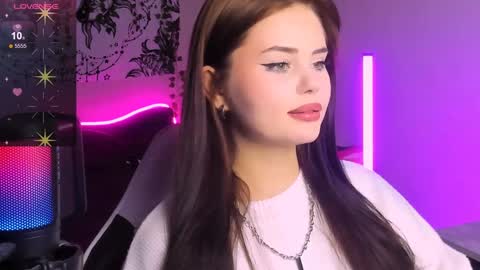 Snapshot of jenniferwandis77 chatting on December 2024 05:00:01 PM Jenni online show from December 2024 05:00:01 PM