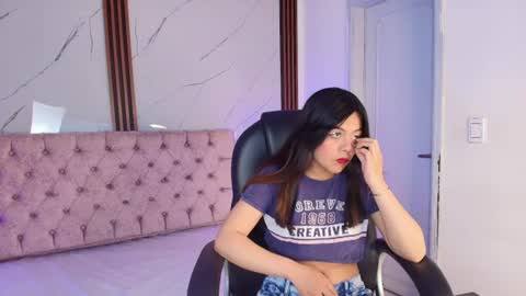 Snapshot of jenniiferrodriguez chatting on June 2026 07:35:02 PM jenniiferrodriguez online show from June 2026 07:35:02 PM