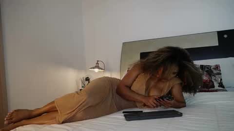 Jenn online show from May 2026 04:04:02 PM