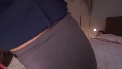 Snapshot of jenny__lii chatting on May 2026 12:01:02 PM call me Jenny online show from May 2026 12:01:02 PM