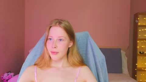 Snapshot of jenny_angelok chatting on July 2026 02:31:01 PM Next broadcast on December 05 subject to change online show from July 2026 02:31:01 PM