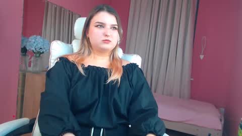 Snapshot of jenny_smitx chatting on February 2025 01:54:02 PM jenny_smitx online show from February 2025 01:54:02 PM
