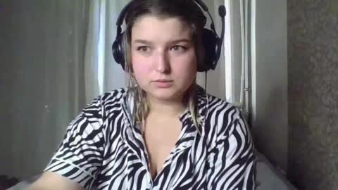 Snapshot of jenny_smitx chatting on October 2025 07:42:02 AM jenny_smitx online show from October 2025 07:42:02 AM