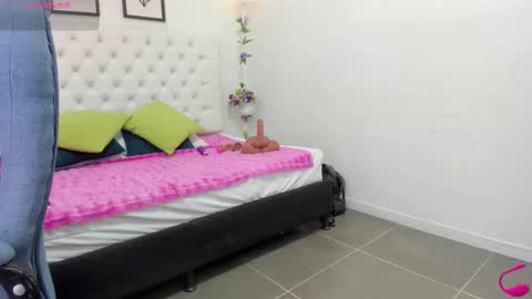 jenny_stark online show from October 2025 07:01:02 PM