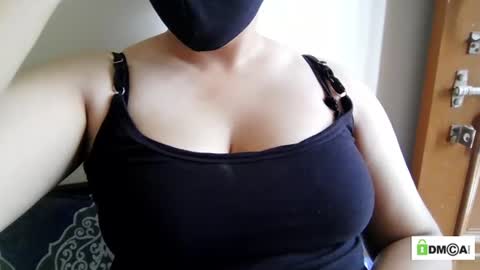 Snapshot of jennydolphin chatting on July 2026 06:47:02 AM Jenny online show from July 2026 06:47:02 AM