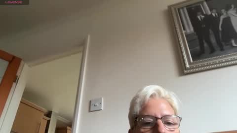 JennyHazel online show from October 2025 10:15:02 AM