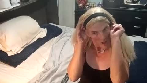 jennywomacks online show from August 2026 01:37:02 AM