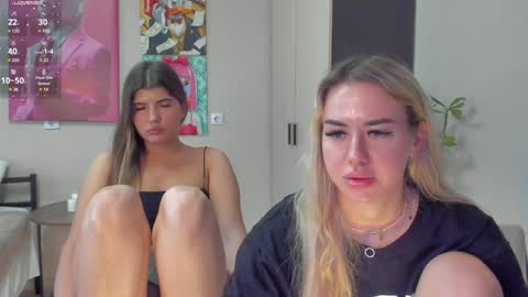 Snapshot of jeremayalove chatting on January 2025 06:20:01 AM Hi hi We are Jessie and Betti online show from January 2025 06:20:01 AM