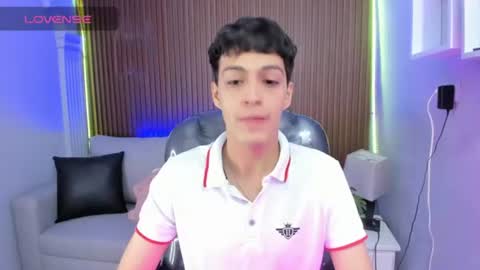 Snapshot of jeremias_1 chatting on July 2026 01:04:02 PM JEREMIAS online show from July 2026 01:04:02 PM