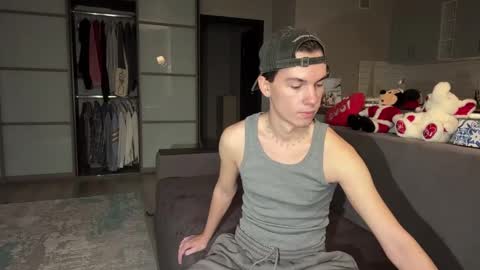 jeremy1scott online show from November 2025 03:27:02 AM