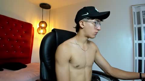 Snapshot of jeremy_job chatting on December 2025 11:50:02 AM Jeremy online show from December 2025 11:50:02 AM