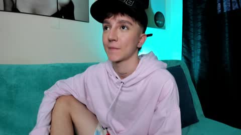 Snapshot of jeremy_salvatore_ chatting on December 2024 09:57:01 PM jero independent model online show from December 2024 09:57:01 PM