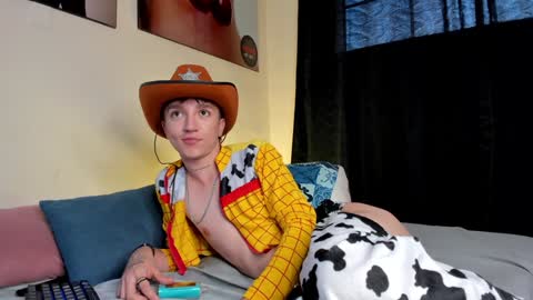 Snapshot of jeremy_salvatore_ chatting on January 2025 12:04:02 PM jero independent model online show from January 2025 12:04:02 PM