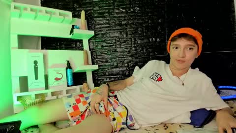 Snapshot of jeremy_salvatore_ chatting on March 2025 05:38:02 AM jero independent model online show from March 2025 05:38:02 AM