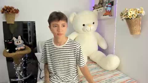 jero independent model online show from March 2026 09:31:02 PM