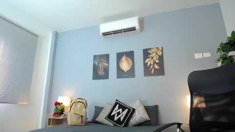 Jeremy Lowe online show from December 2024 01:06:01 PM