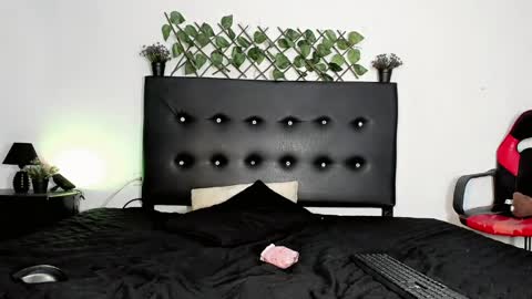 Jeronimo online show from April 2026 02:27:01 AM