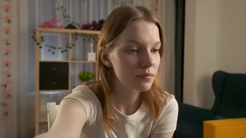 Molly online show from December 2025 04:10:02 AM