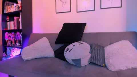 jes_foxx online show from April 2026 01:04:02 PM