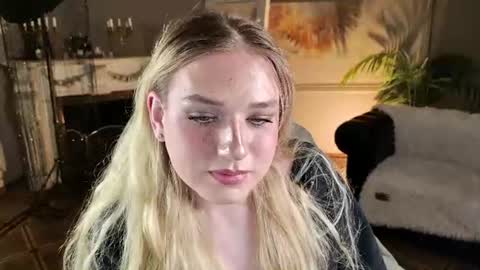 Snapshot of jes_solar chatting on June 2026 02:22:02 AM jes_solar online show from June 2026 02:22:02 AM