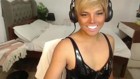 jesie_hot69 online show from February 2025 01:21:01 PM