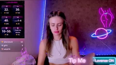 Jess online show from November 2025 10:41:02 AM