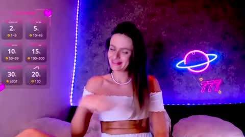 Jess online show from July 2026 09:50:02 PM