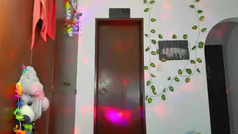Snapshot of jess_sweett chatting on May 2026 07:31:01 PM Jessica online show from May 2026 07:31:01 PM