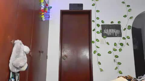 Snapshot of jess_sweett chatting on June 2026 01:05:01 AM Jessica online show from June 2026 01:05:01 AM
