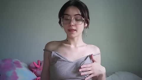 Jessica but u can call me Jessa online show from November 2025 07:18:02 AM